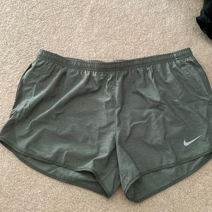 Nike running shorts - XL